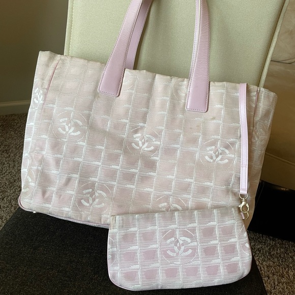 CHANEL Handbags - Authentic Chanel Tote bag with small pouch